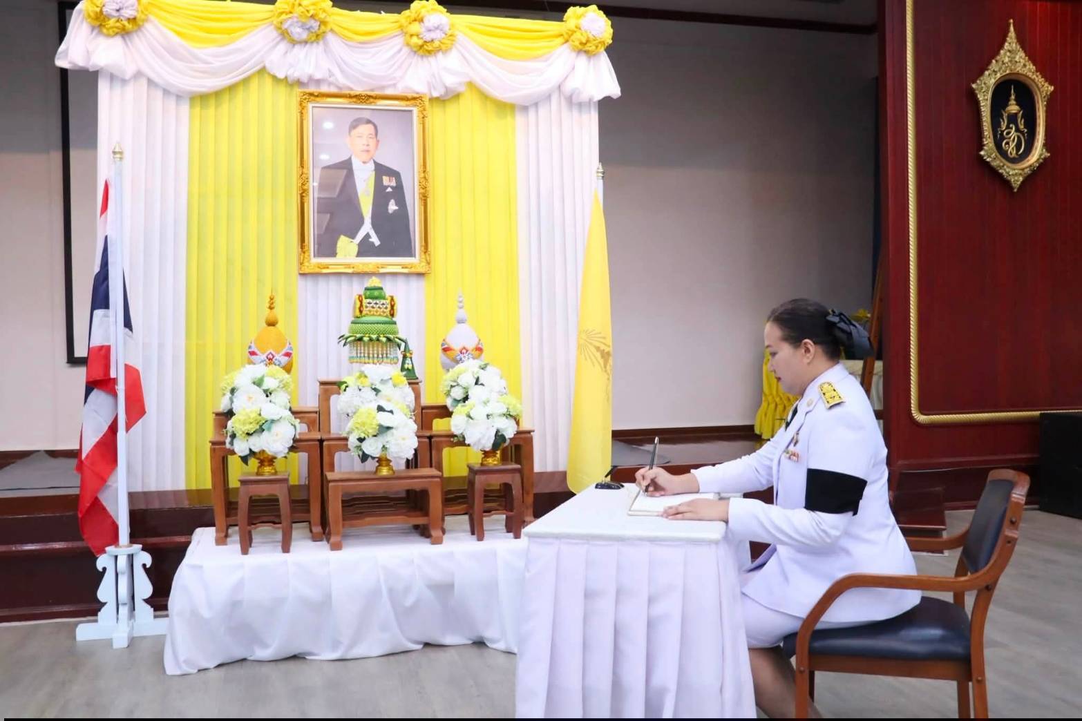 title - นางสาวอมรรัตน์ แขวงโสภา ปฏิรูปที่ดินจังหวัดพระนครศรีอยุธยา ปฏิบัติหน้าที่ในตำแหน่งผู้อำนวยการศูนย์ส่งเสริมและพัฒนาอาชีพเสริมนอกภาคการเกษตร(ศพส.) เป็นประธานในพิธีถวายสัตย์ปฏิญาณเพื่อเป็นข้าราชการที่ดีและพลังของแผ่นดิน เนื่องในโอกาสมหามงคลเฉลิมพระชนมพรรษา พระบาทสมเด็จพระปรเมนทรรามาธิบดีศรีสินทร มหาวชิราลงกรณ พระวชิรเกล้าเจ้าอยู่หัว 28 กรกฎาคม 2569